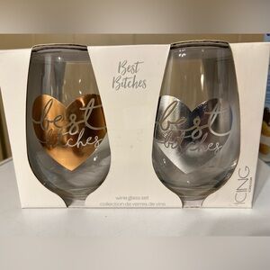 😳NEW😳Best Bitches Wine Glass Set
